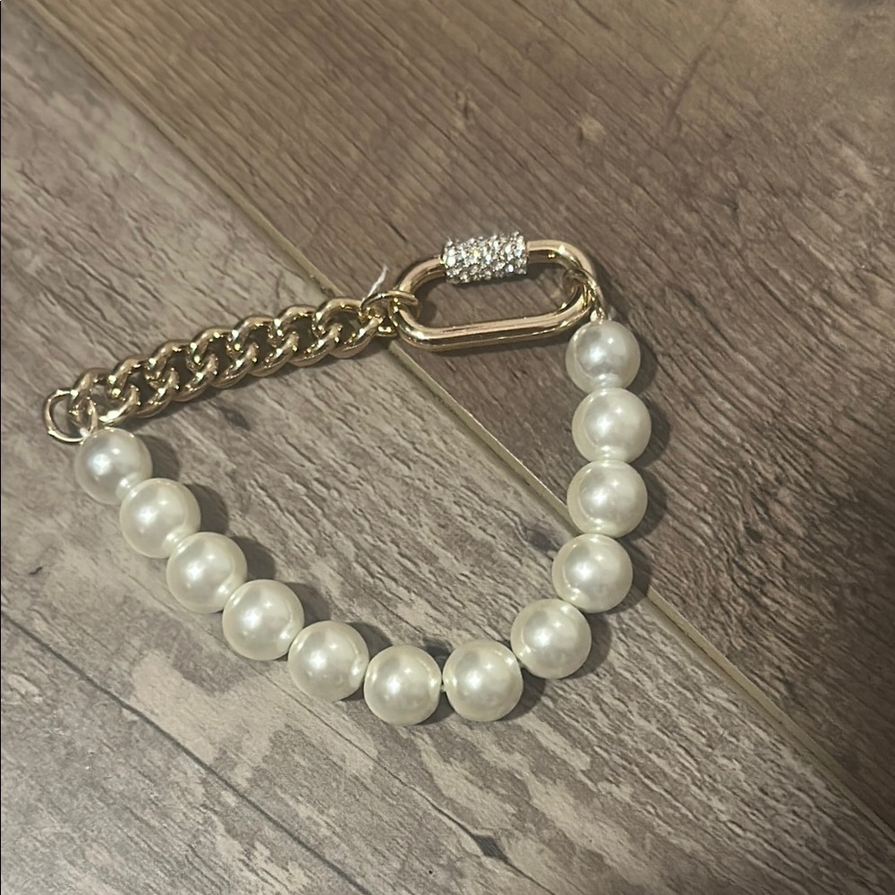 Karl Lagerfeld Pearl and Gold Chain Bracelet NWOT